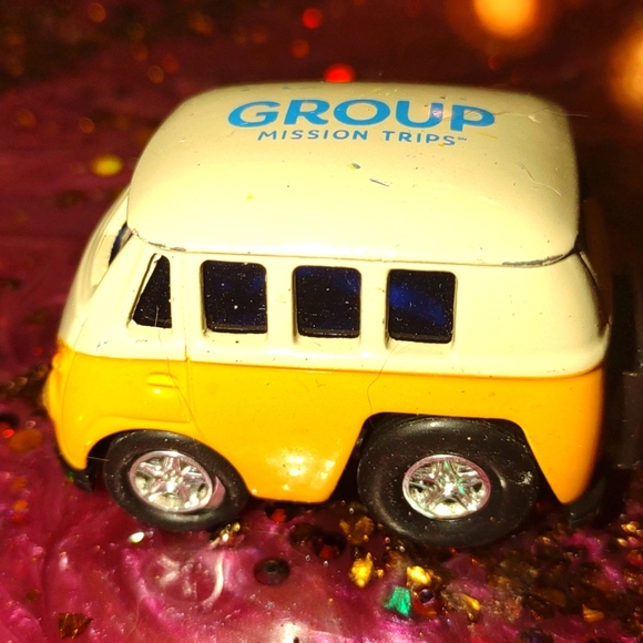 1963 yellow and white Welly Volkswagen diecast mid century van~collector… - Picture 2 of 4